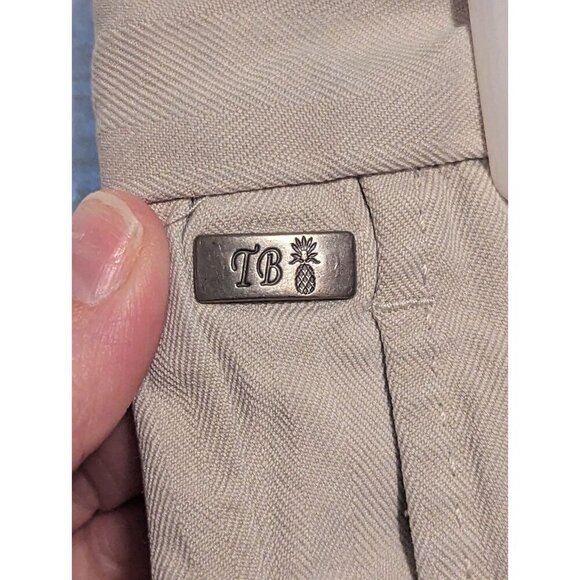 Vintage Tommy Bahama Men's Khaki Pleated Relaxed Fit Silk/Cotton Shorts Size 35 - Picture 3 of 16